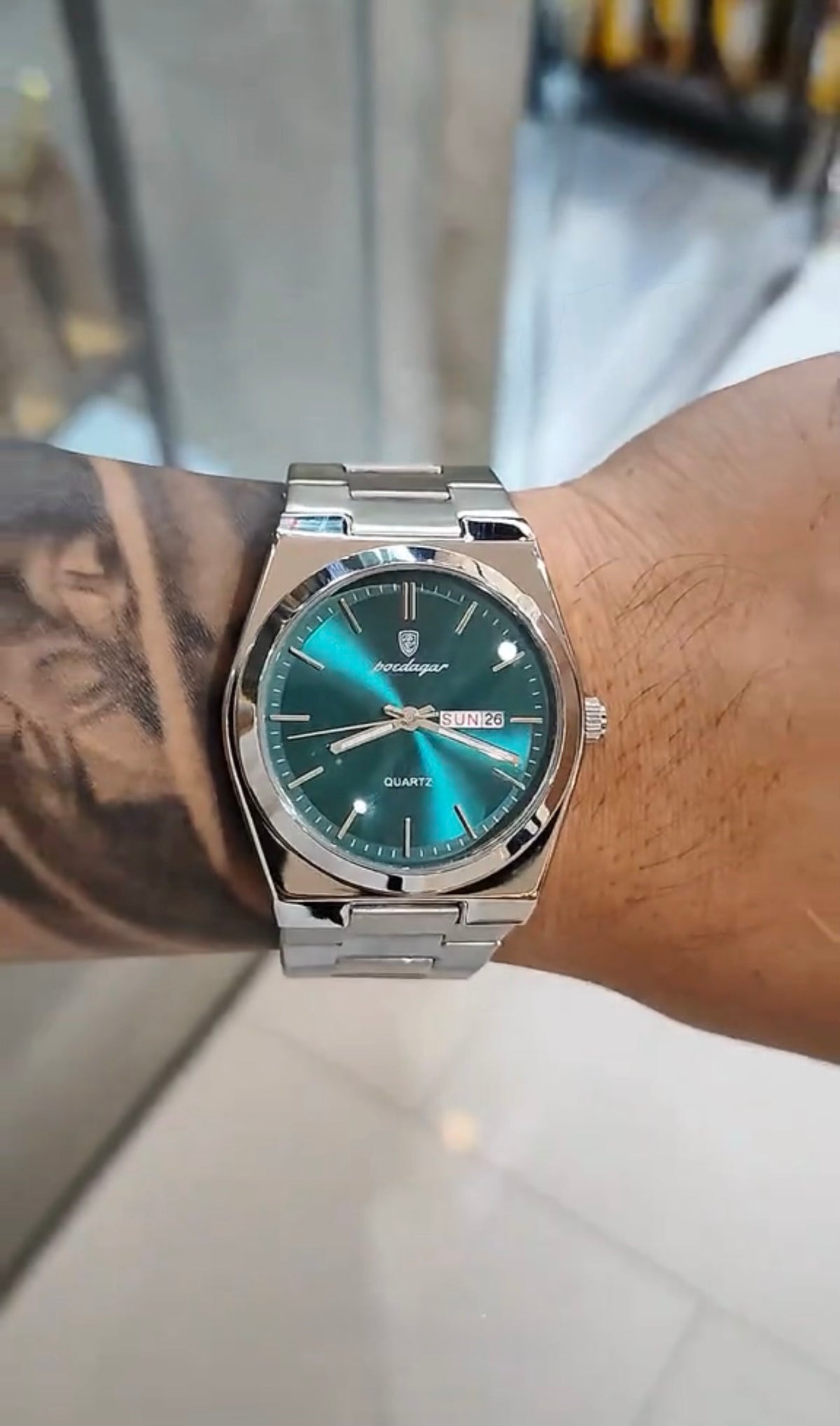 POEDAGAR Luxury Men's Quartz Wristwatch Waterproof Luminous Date Week Man Watch Stainless Steel Business Fashion Watches For Men
